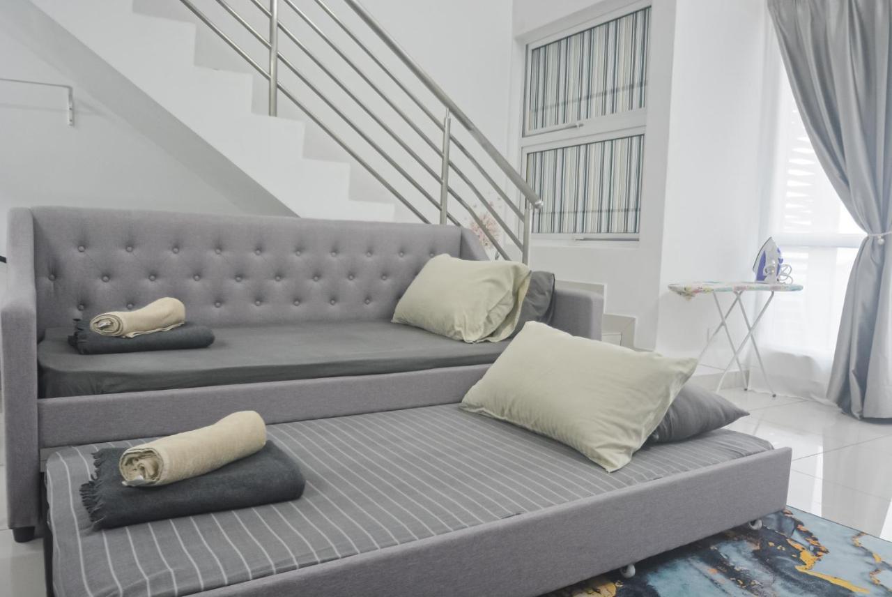 קאג'אנג Azfa Duplex Suite At De Centrum Putrajaya Bangi Free Wifi מראה חיצוני תמונה
