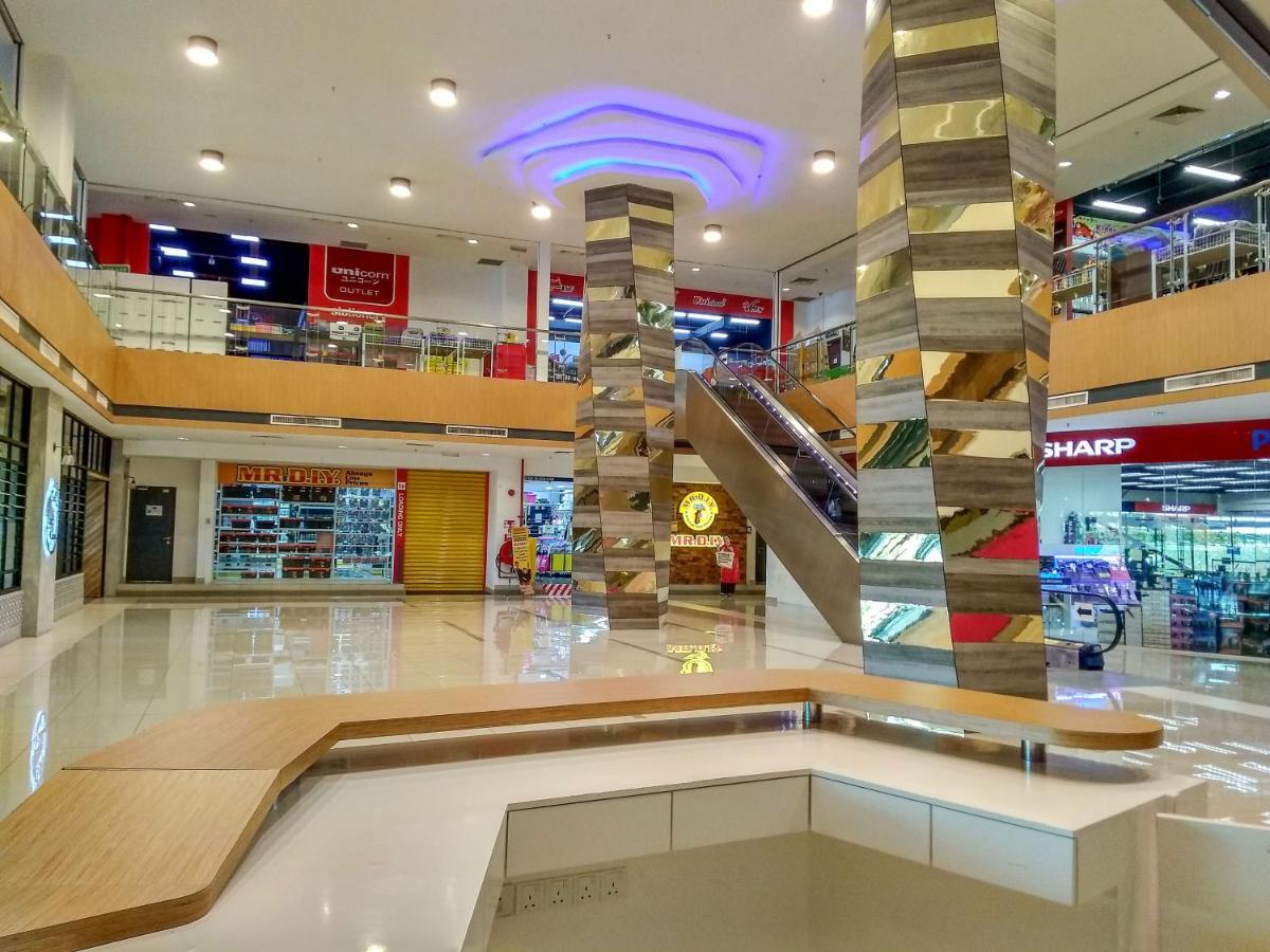 קאג'אנג Azfa Duplex Suite At De Centrum Putrajaya Bangi Free Wifi מראה חיצוני תמונה