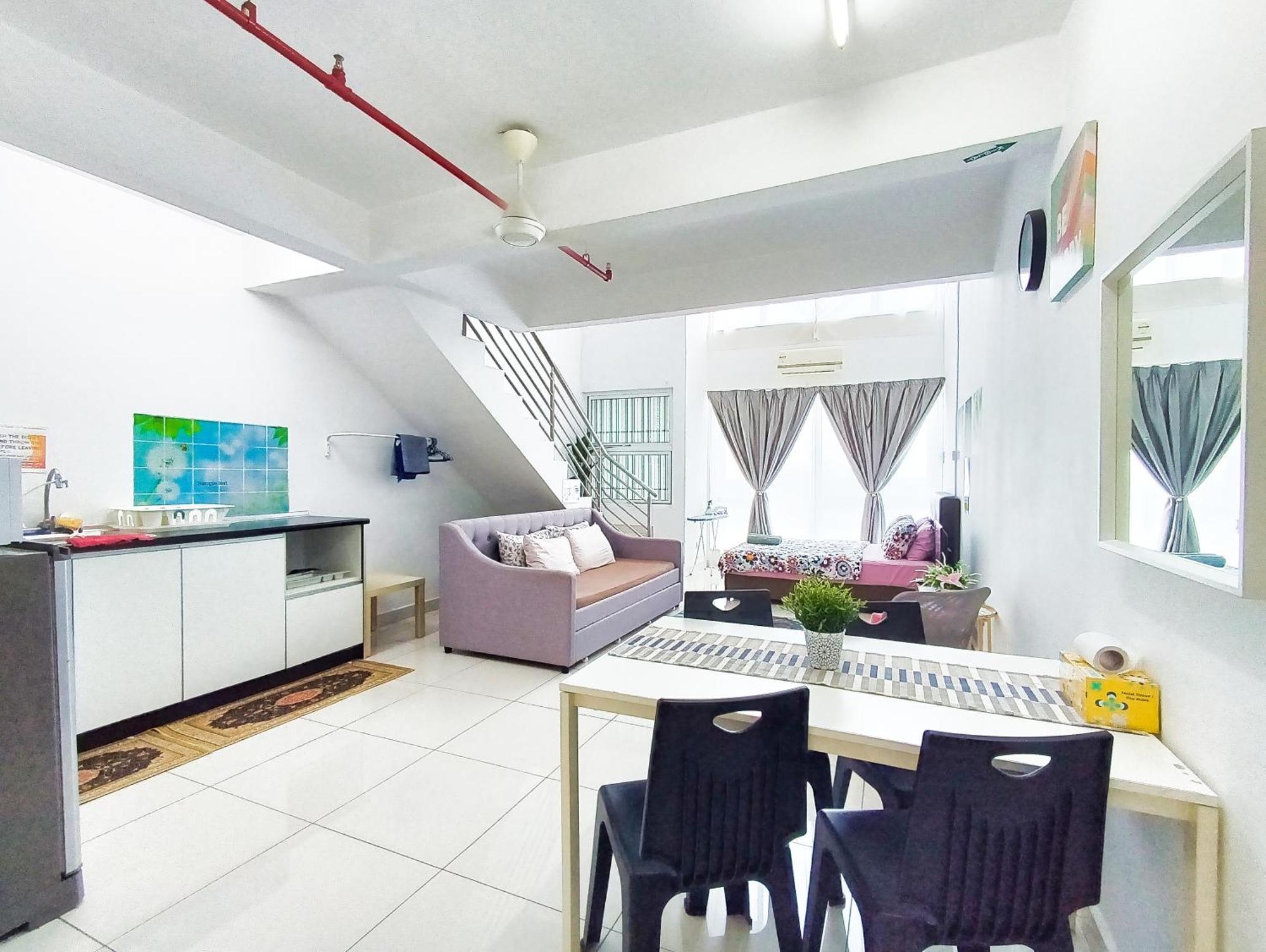 קאג'אנג Azfa Duplex Suite At De Centrum Putrajaya Bangi Free Wifi מראה חיצוני תמונה