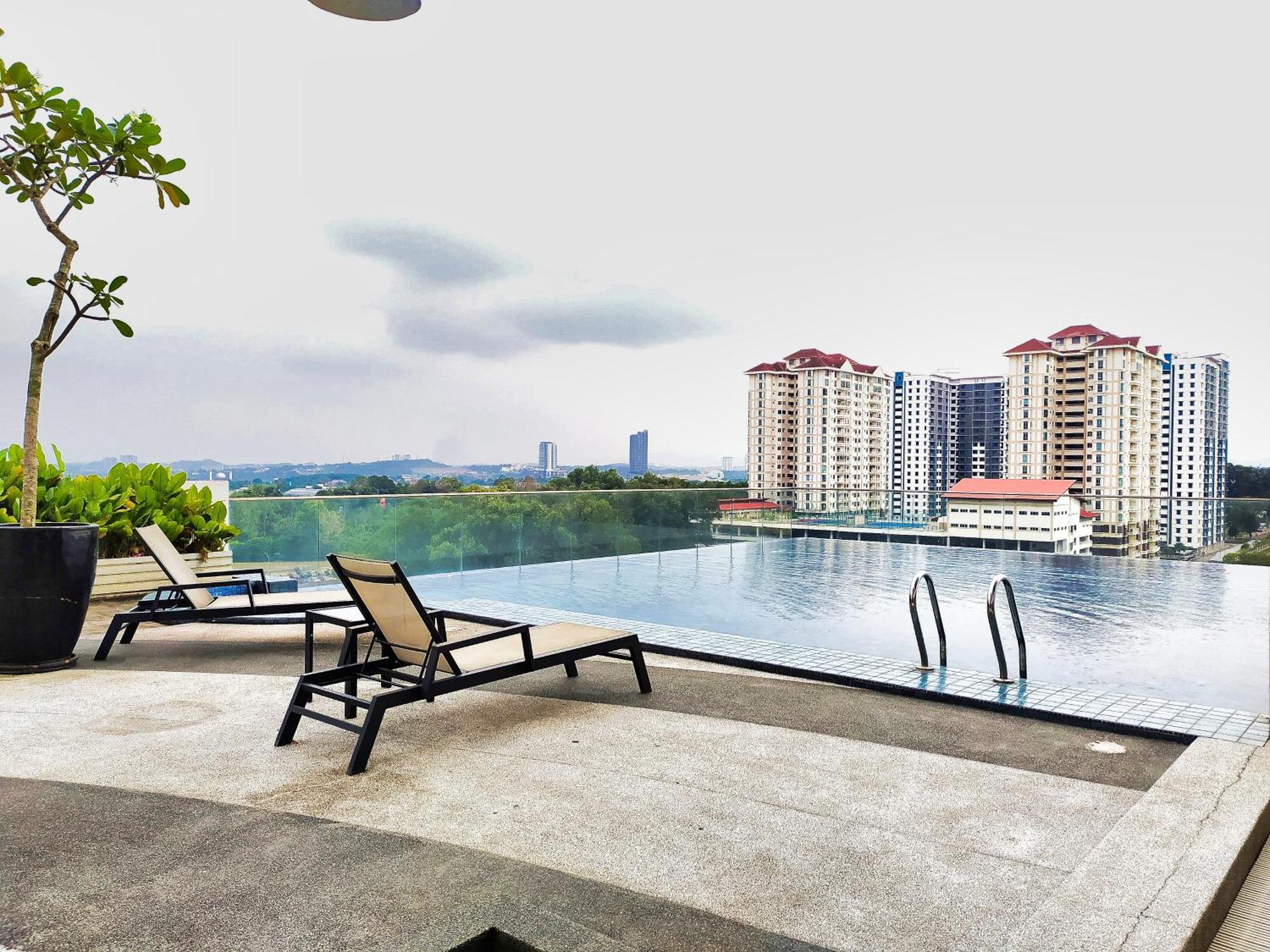 קאג'אנג Azfa Duplex Suite At De Centrum Putrajaya Bangi Free Wifi מראה חיצוני תמונה